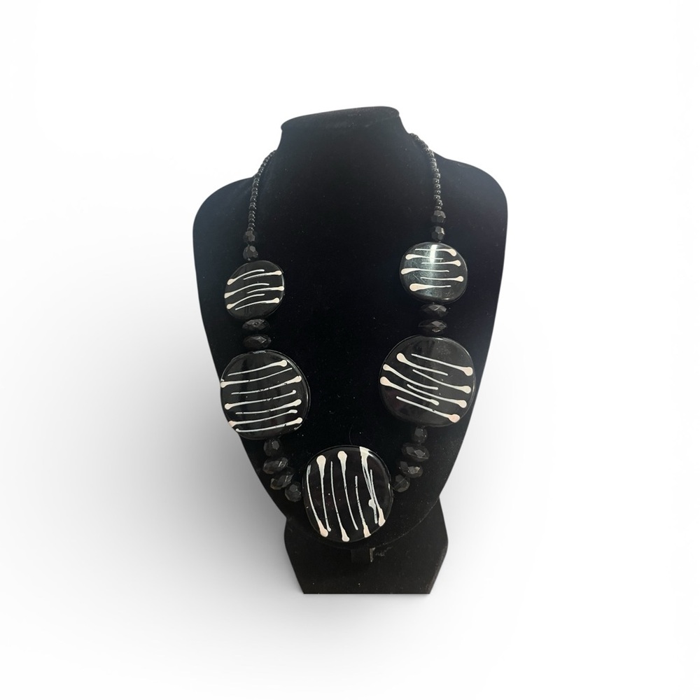 Black White Abstract Bead Statement Necklace
